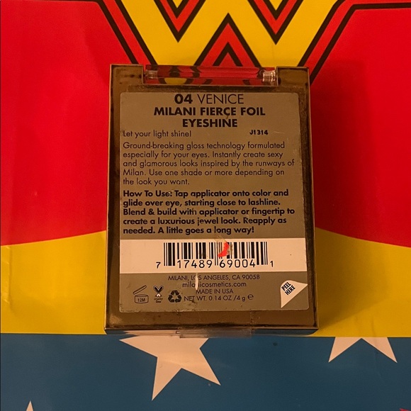 Milani Bold Blue and Green Eyeshadow Palette - Picture 5 of 10